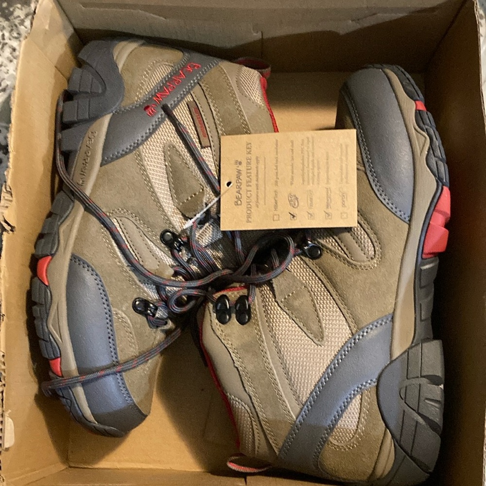 Bearpaw Corsica Waterproof Hiking Boots Size 10 WIDE NWT!